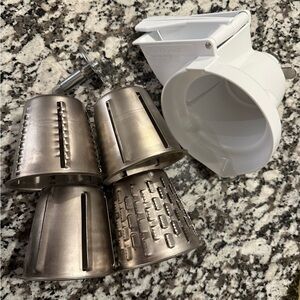 KitchenAid rotary slicer and shredder attachment